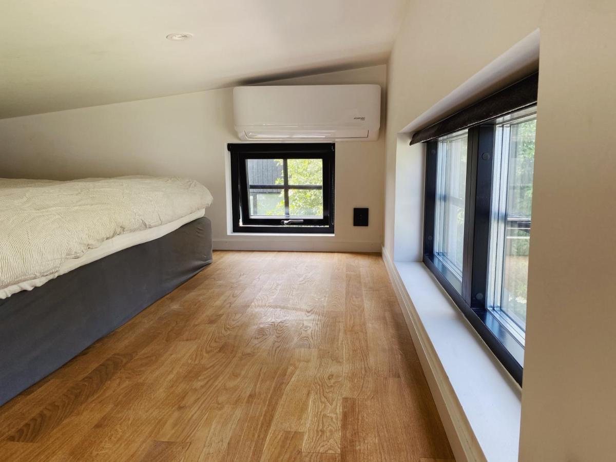 Guesthouse, Not Even A Minute Walk To The Ocean Kullavik Bagian luar foto
